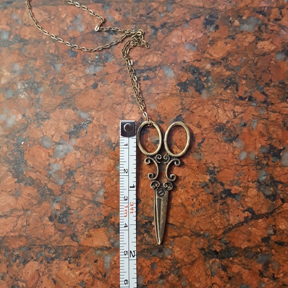 Vintage Scissors Necklace - Picture 4 of 4